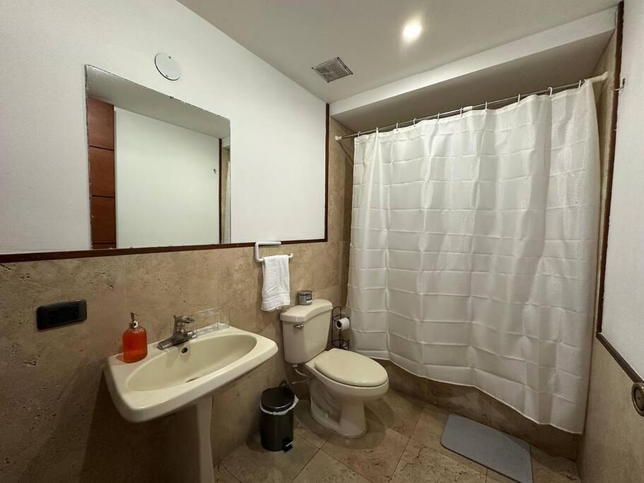 Apto Con Hermosa Vista Al Aeropuerto Zona 13 Apartment *